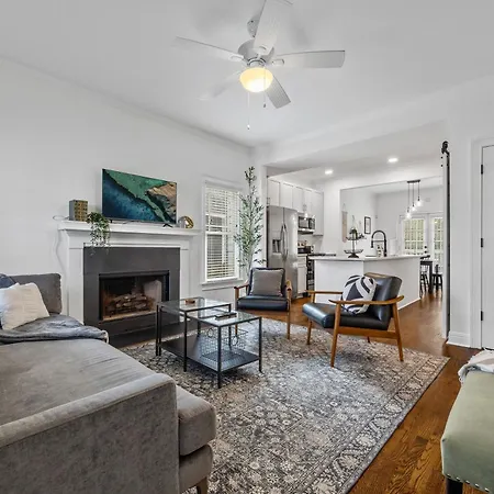 Perfect In-Town Location! Kingbed, Bbq And Parking Villa